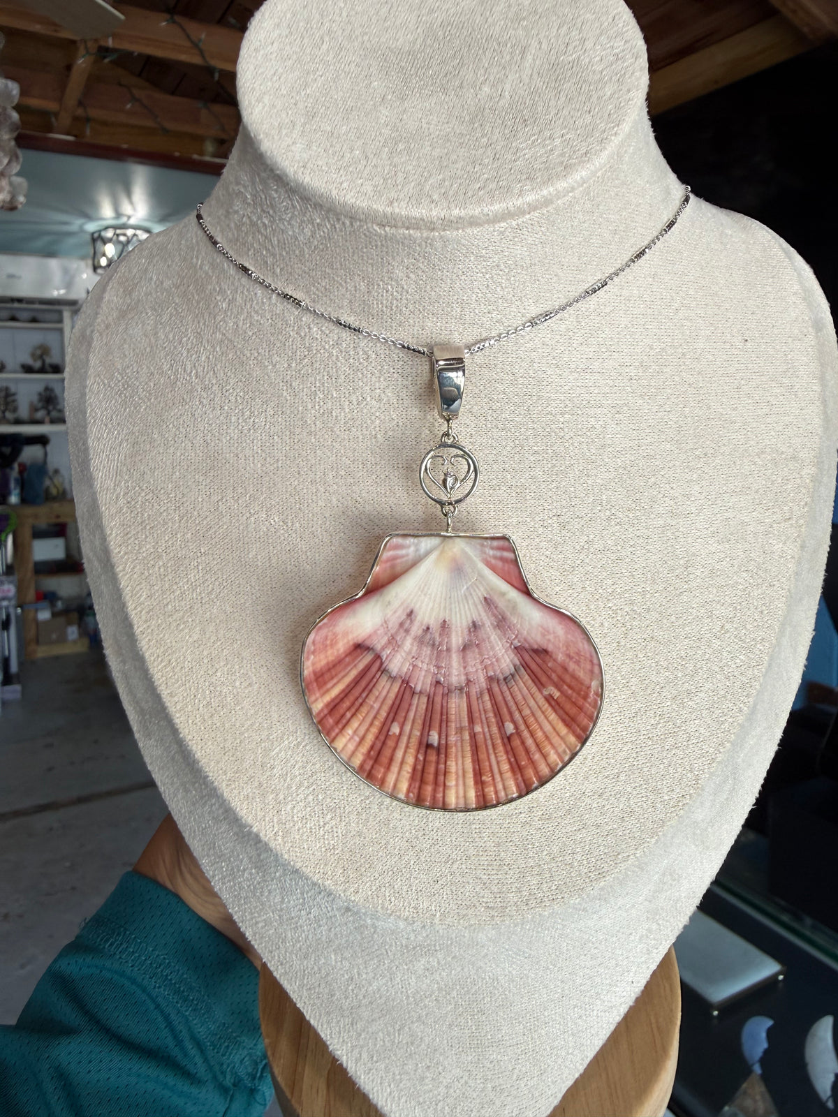 Flat Scallop necklace wrapped in 925 Sterling Silver 48.33 mm